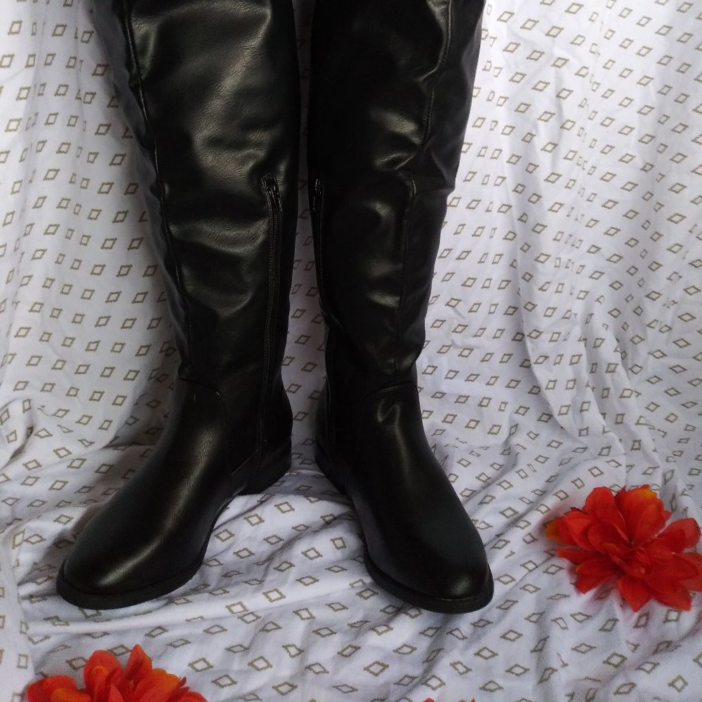 Charlette Russe Black Knee High Boots Size 8W